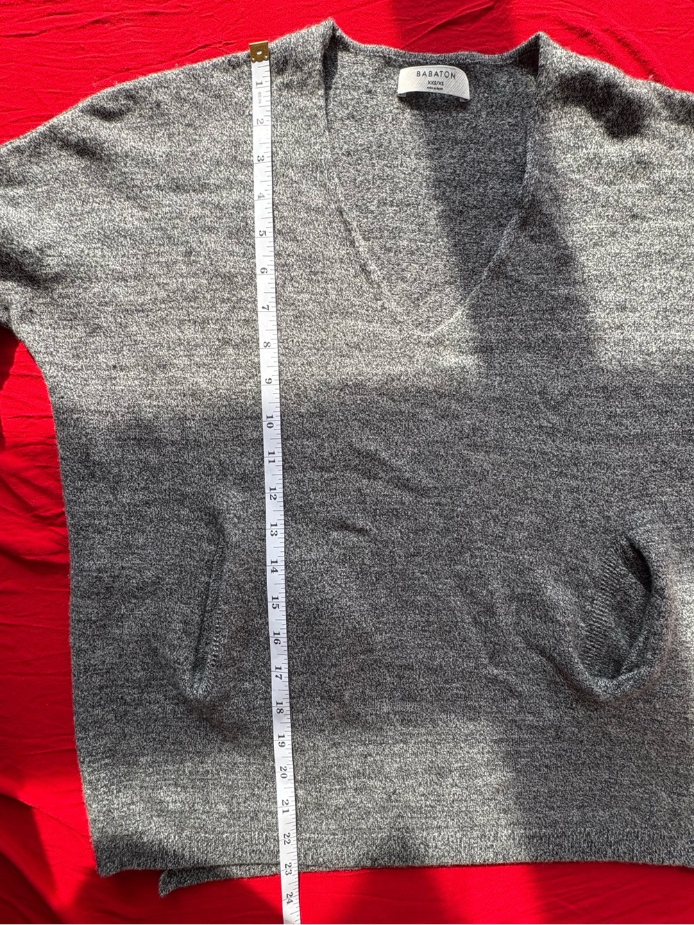 Aritzia Babaton Baylor Sweater V-Neck Relaxed Knit front welt pockets grey - Picture 5 of 11